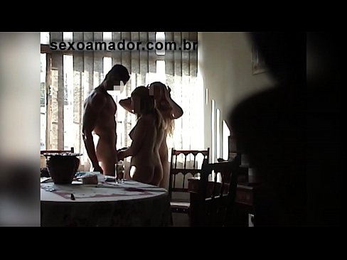 ❤️ Szexbarátok meghívnak egy óriásembert és egy édeshármast vele ❤ Szex videó at hu.libporno.ru ❌❤